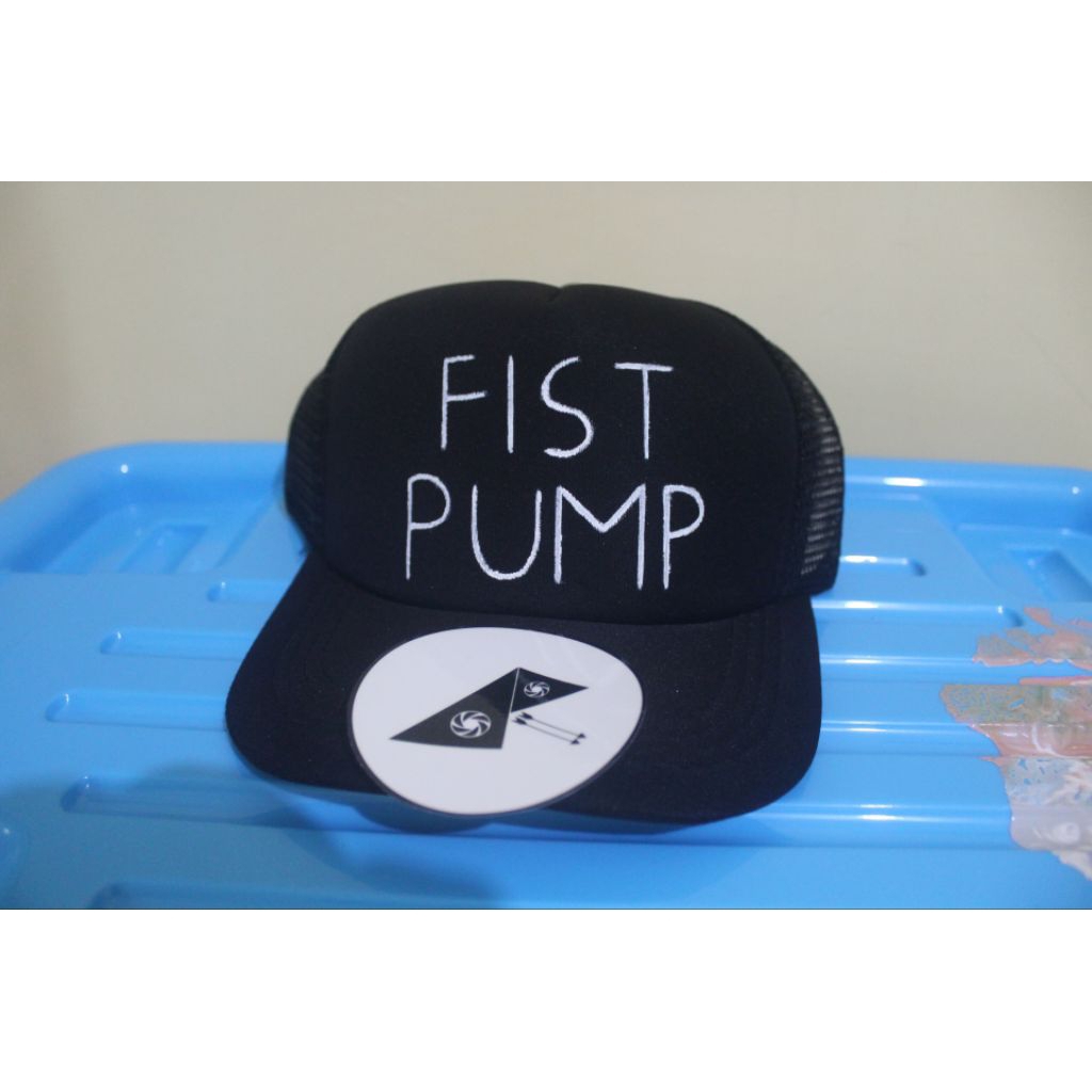 AR Trucker Hat - Topi Fist Pump Rigby Regular Show
