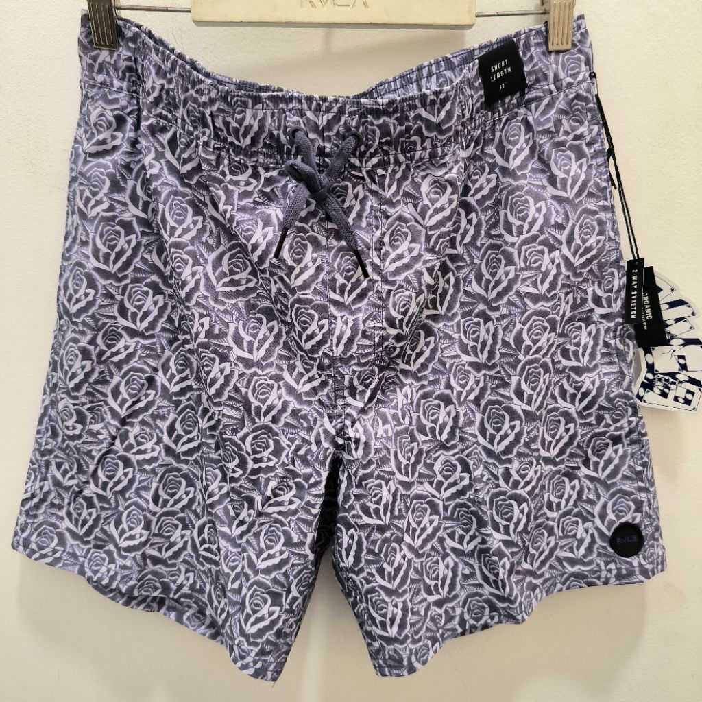 CELANA PENDEK RVCA BARBAROSES