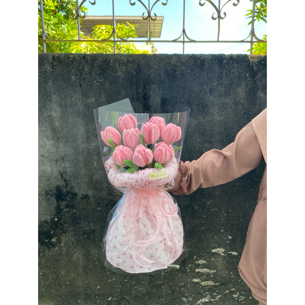 

buket round tulip kawat bulu/pipe cleaner