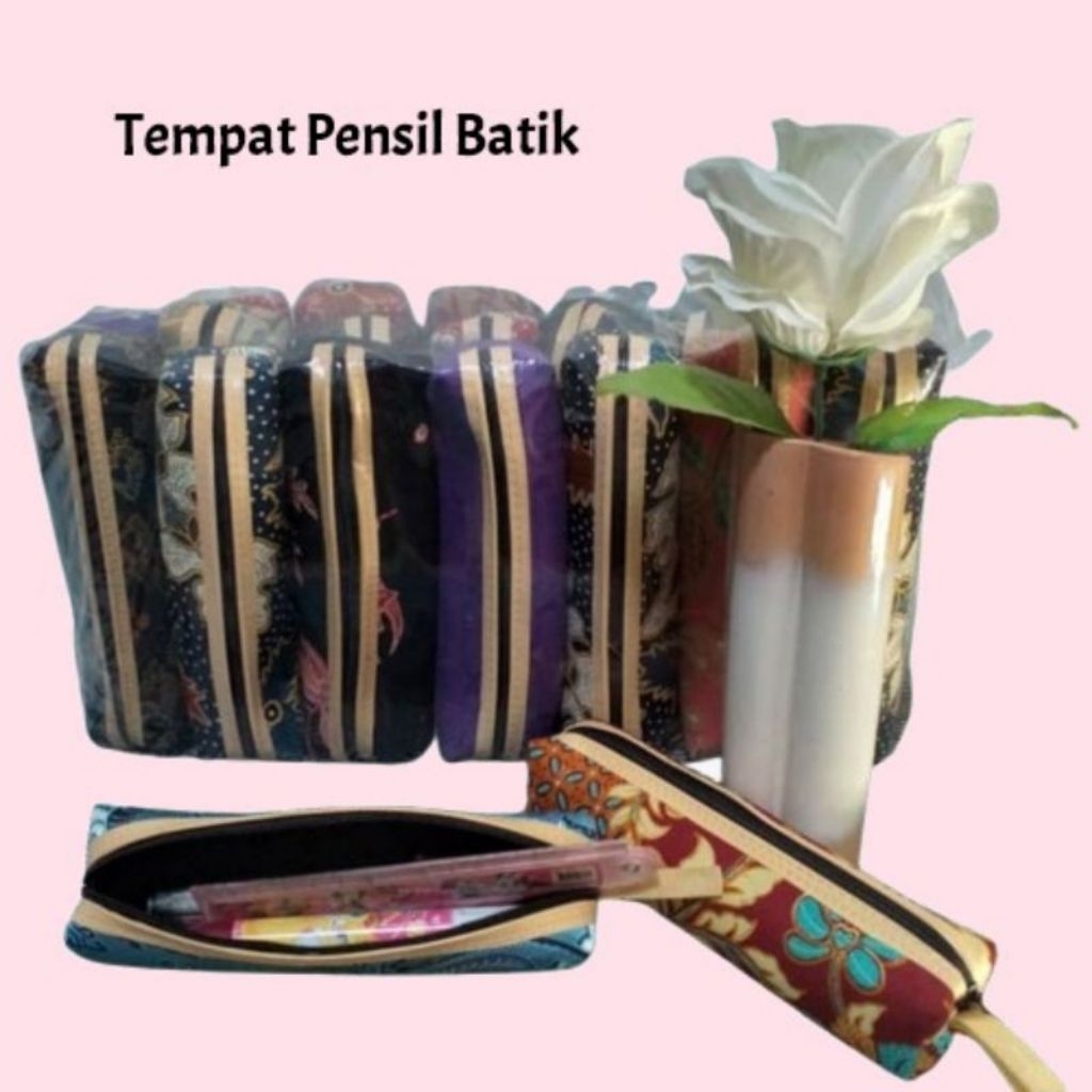 

Tempat Pensil Batik 19 x 7 cm - Souvenir