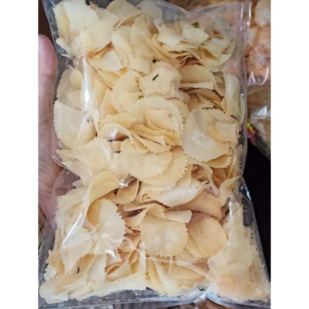 

KERIPIK SINGKONG REGE 325GR ORIGINAL BALADO KEJU RENYAH GURIH ENAK SNACK CEMILAN MAKANAN KILOAN HALAL