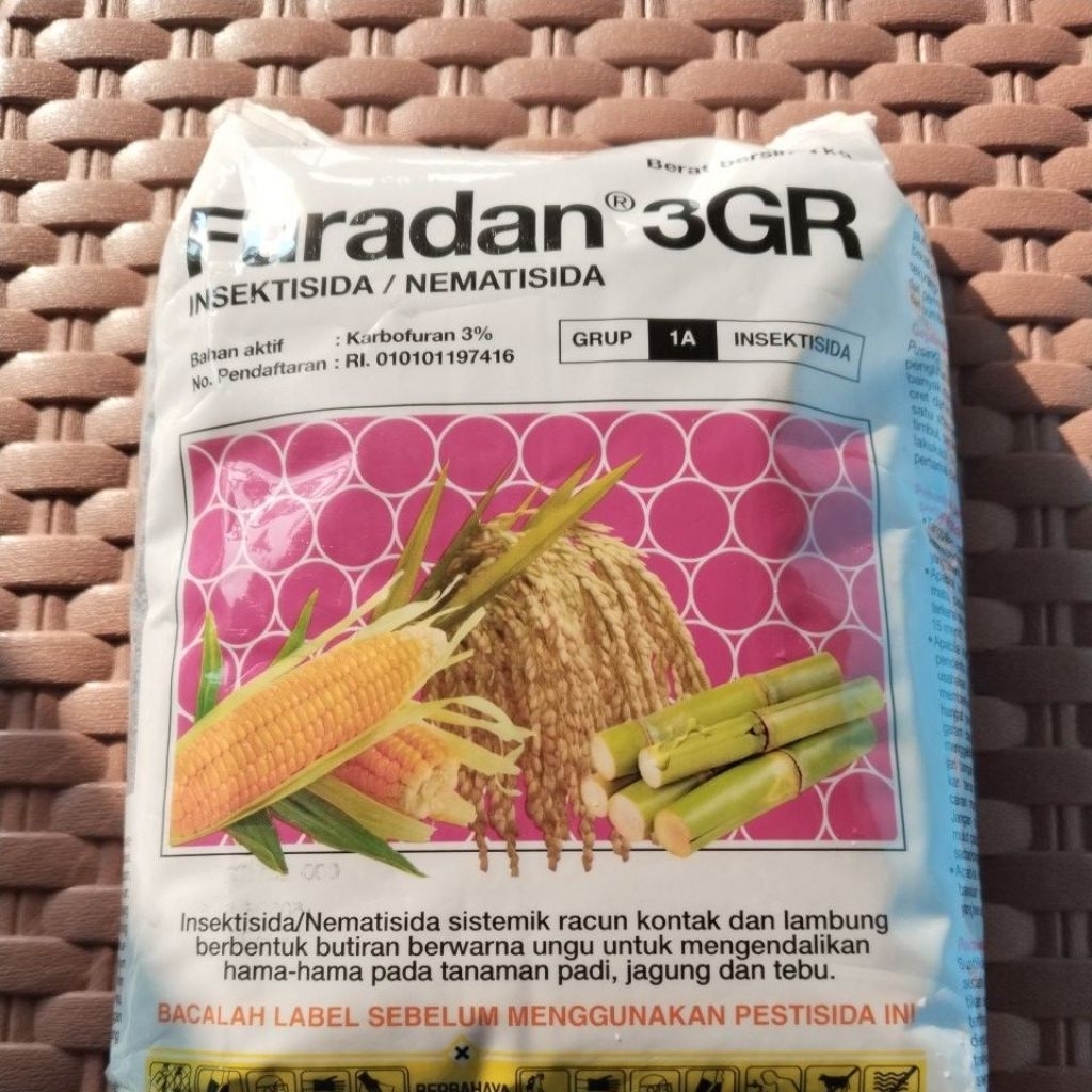 Obat Pertanian pengusir Hama Furadan 3GR  1 kg