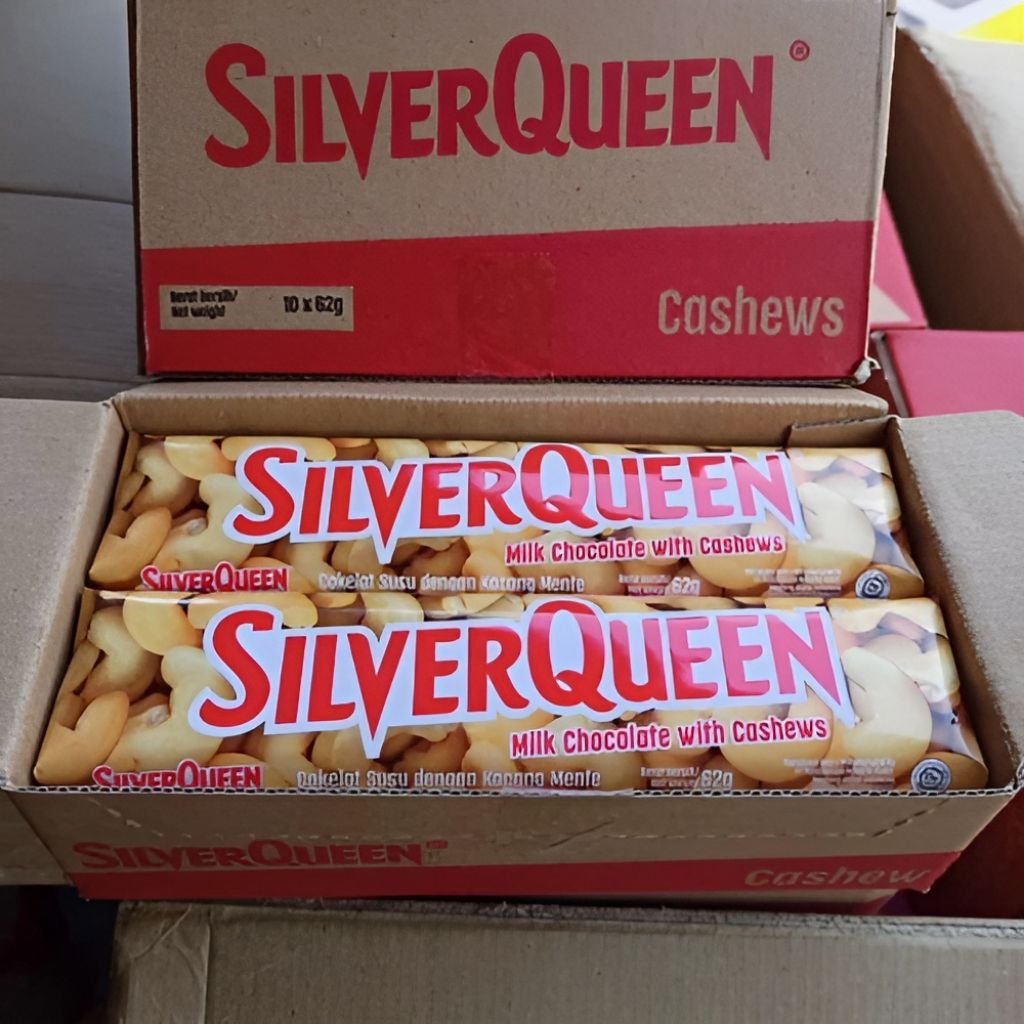 

Coklat Silverqueen Kacang Mede BRAND NEW 58 gram