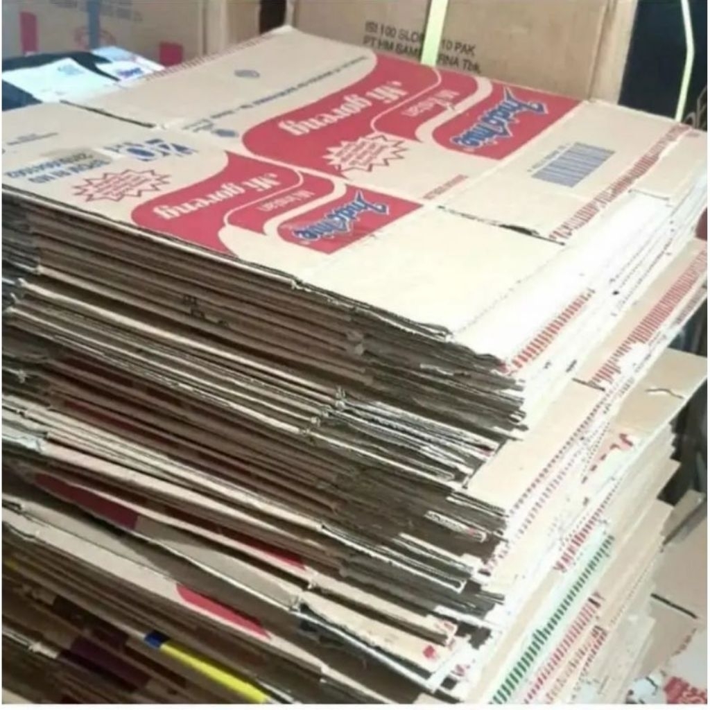 

kardus bekas kiloan (random) harga untuk 1 kg