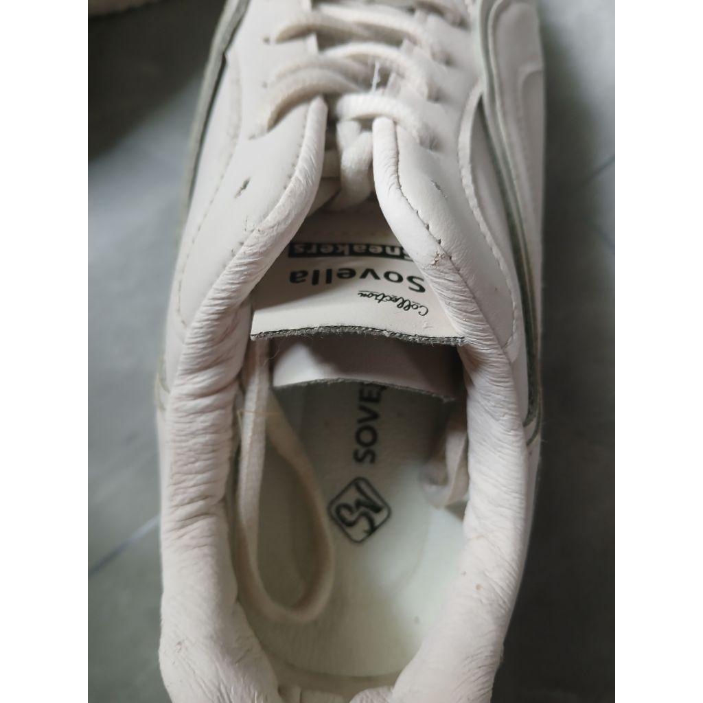 PRELOVED SEPATU SOVELLA