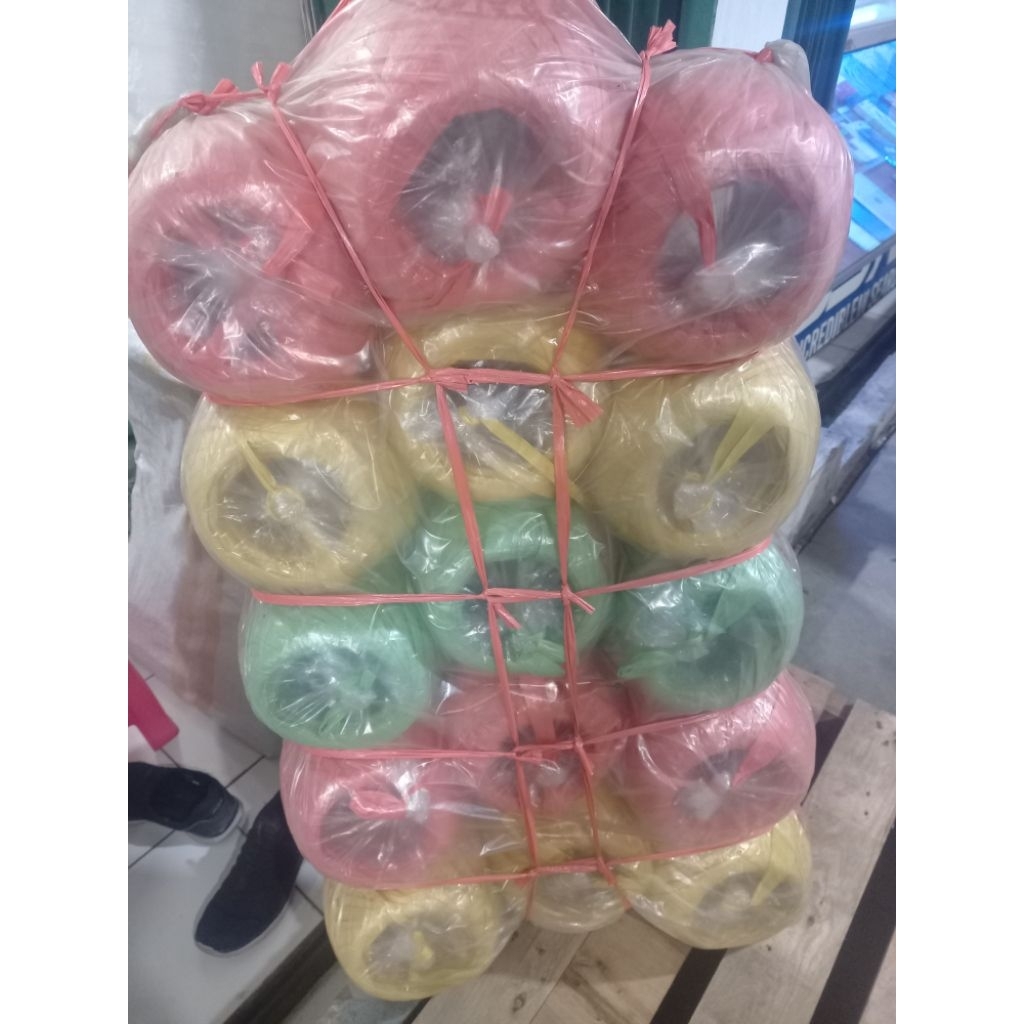 

Tali Rafia Ukuran Besar