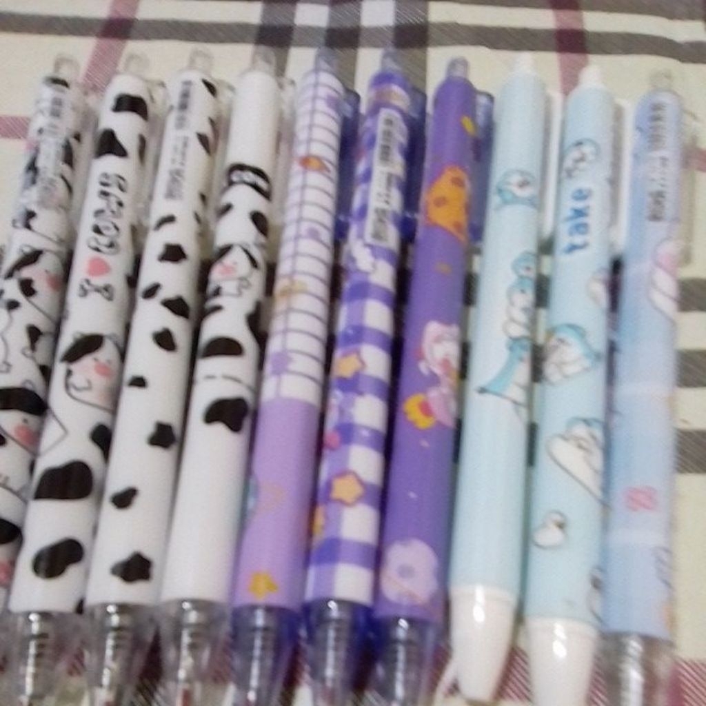 

PULPEN TINTA KARAKTER (RANDOM)
