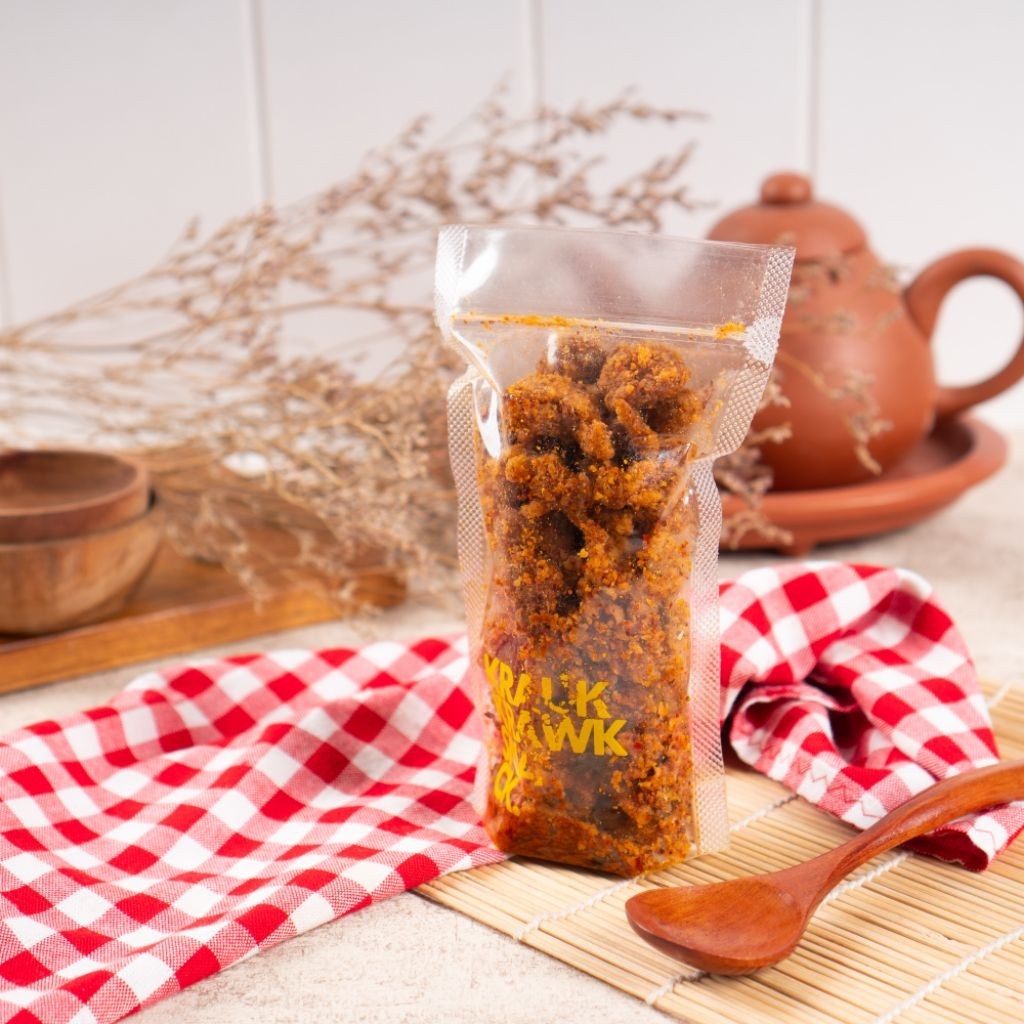 

Kulit ayam crispy pedas gurih daun jeruk 150 gr