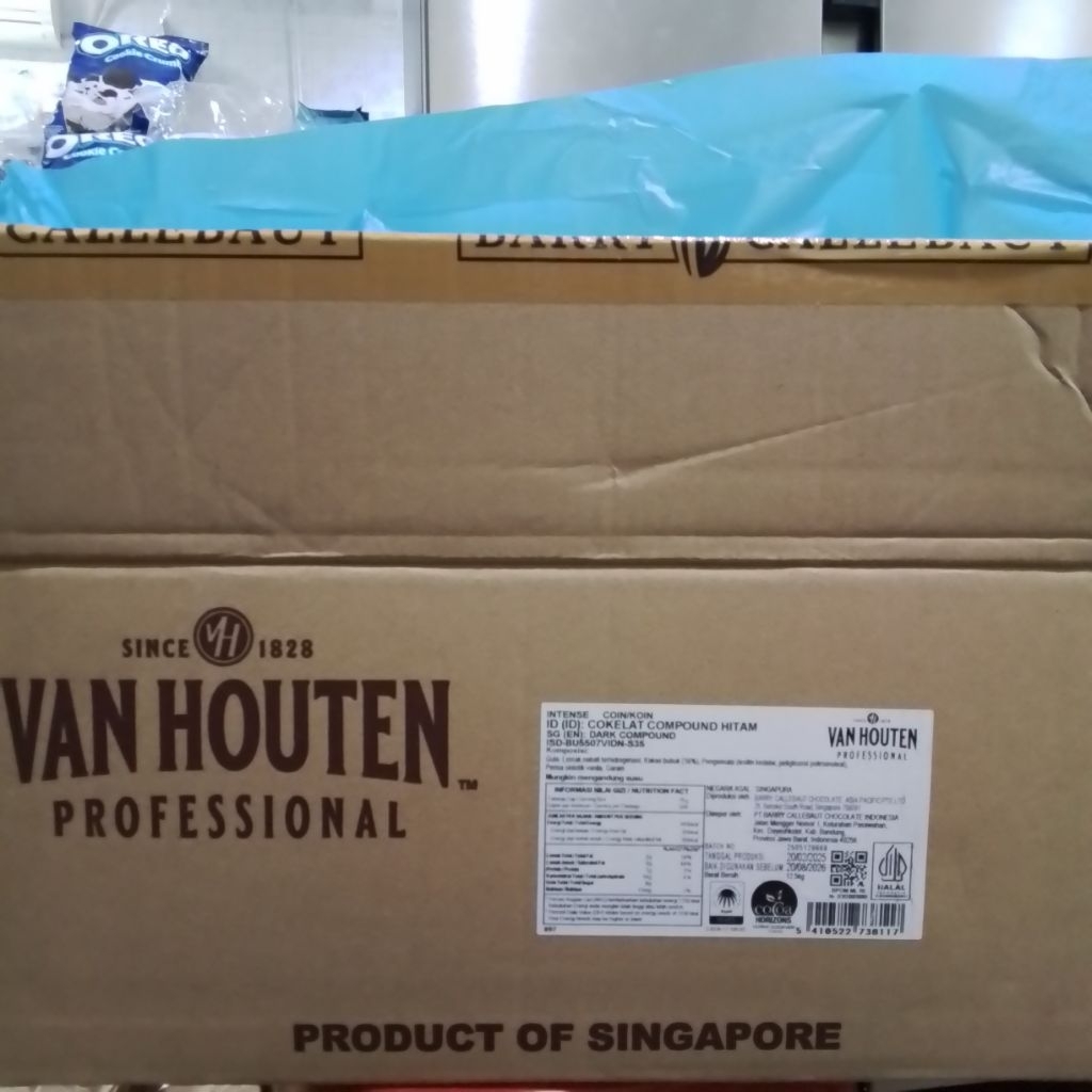 

Van Houten Cokelat Compound Hitam Koin 1kg