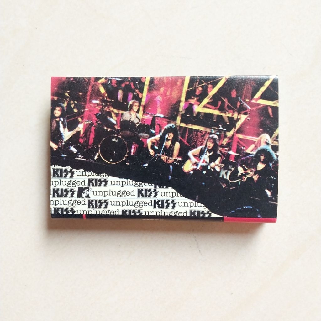 KASET KISS BAND ( HARGA PER KASET )