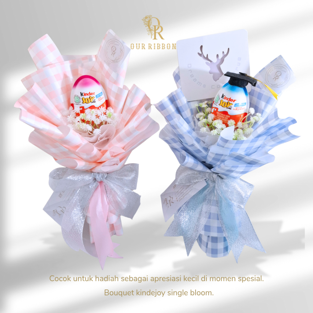 

Buket kinderjoy single bloom | topi toga Bouquet snack coklat hampers hadiah kado wisuda tk sd lahiran