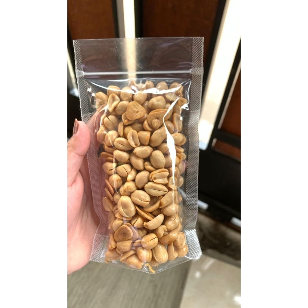 

Kacang Bawang Daun Jeruk 250 gr