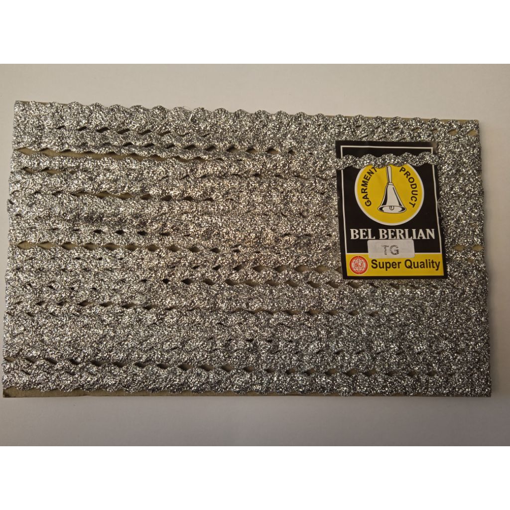 

Renda/pita zig zag mas dan perak tanggung berlian lebar 5mm 20yrd