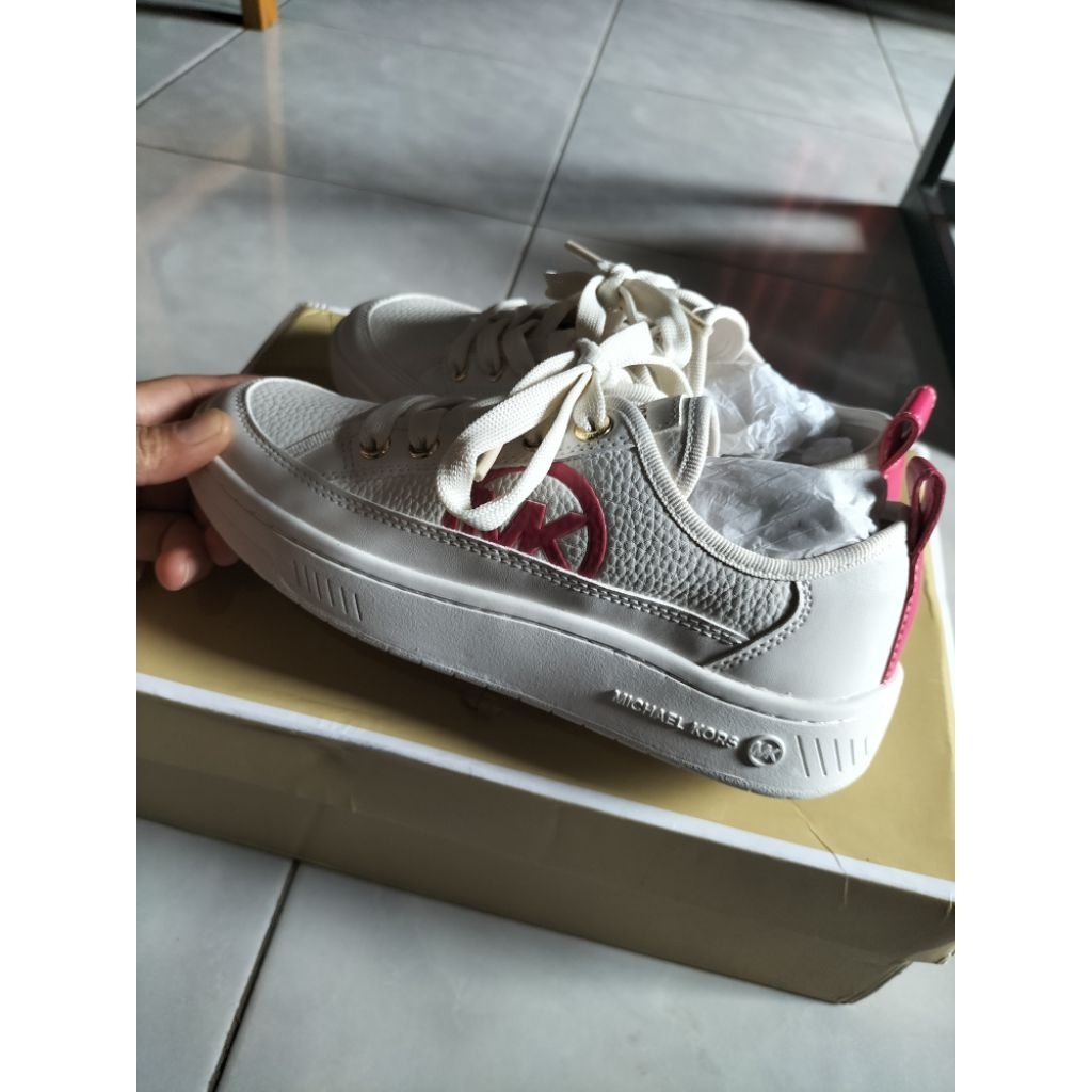 Sepatu MK wanita original butik
