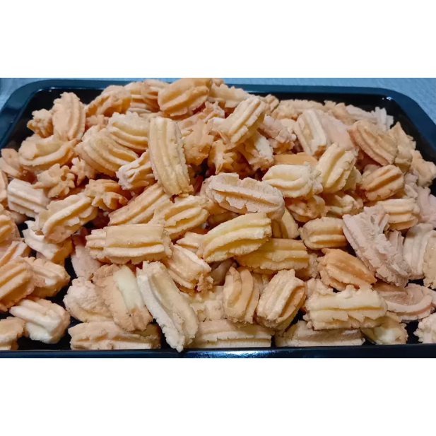 

Kue Akar Kelapa Gurih/Manis (ukuran 2 cm)