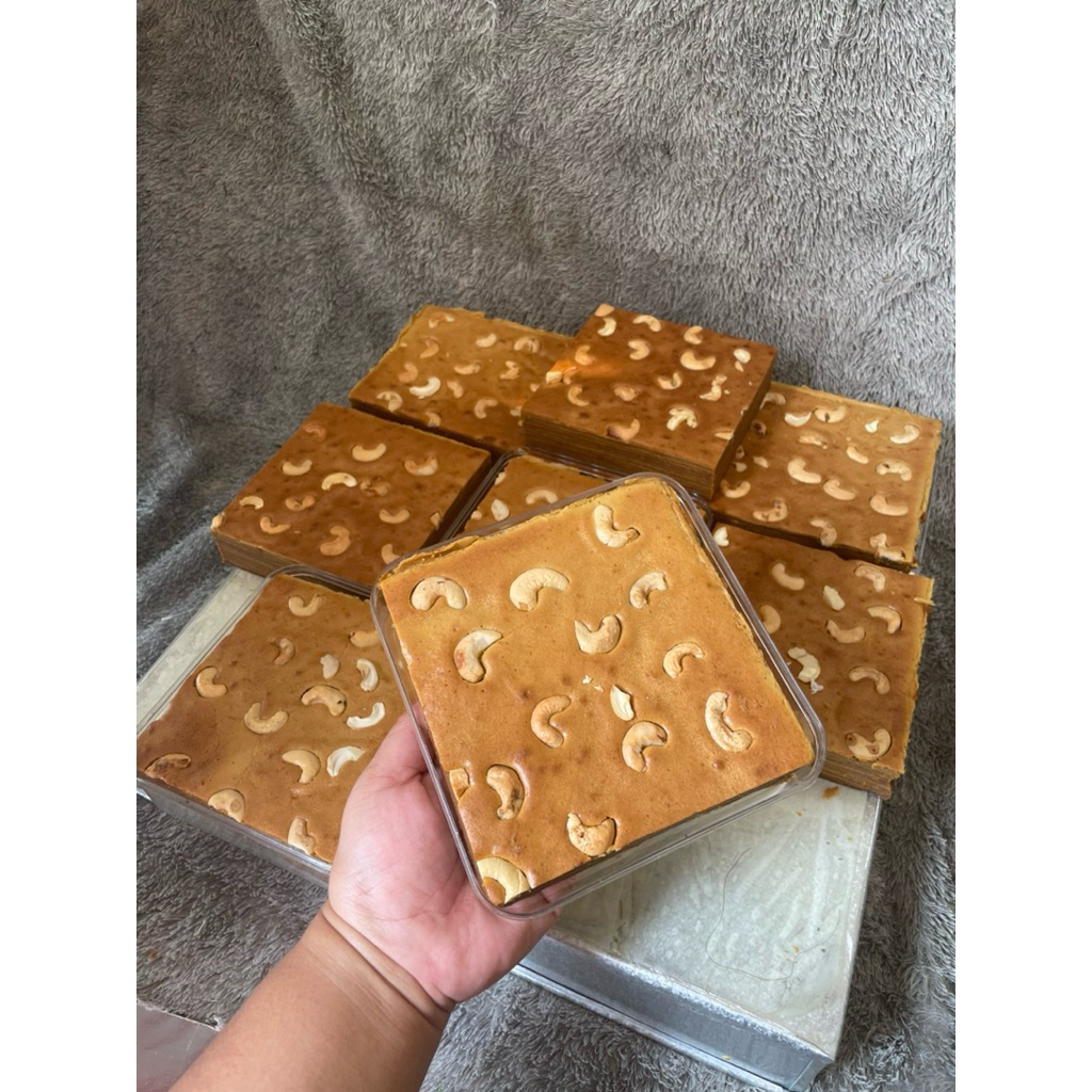 

Lapis legit gula aren premium non tepung 14x14