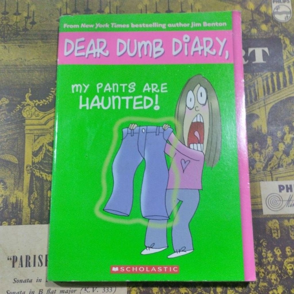 

BUKU BACAAN DEAR DUMB DIARY