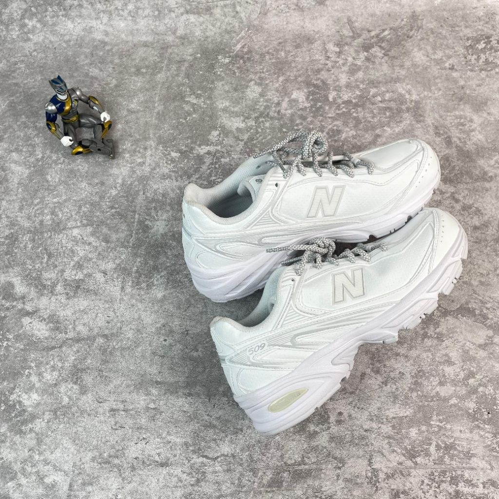 New Balance 509 Triple White