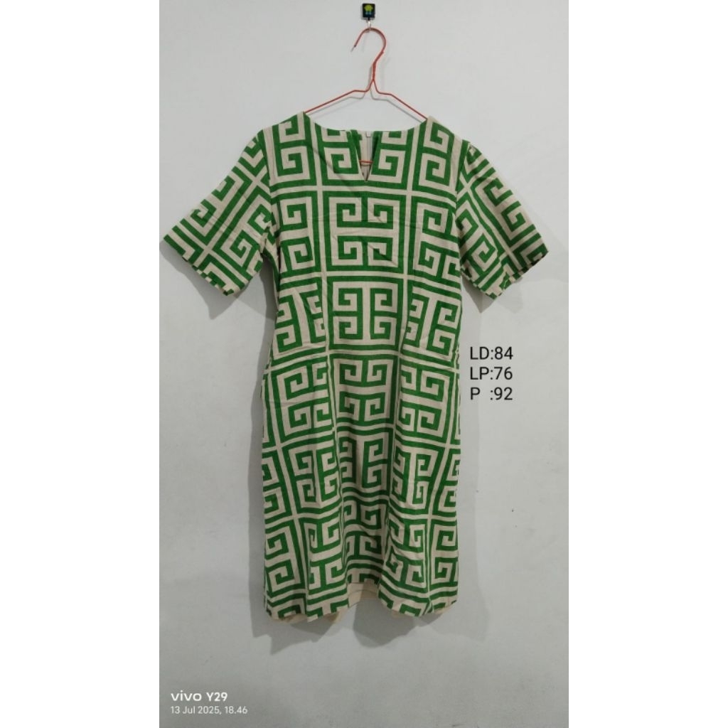 Dress Motif Hijau Emerald