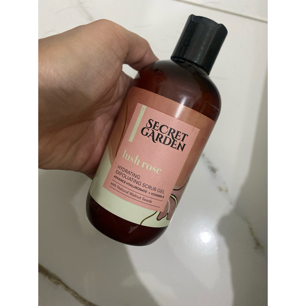 Secret garden Lush rose exfoliating scrub gel 250ml