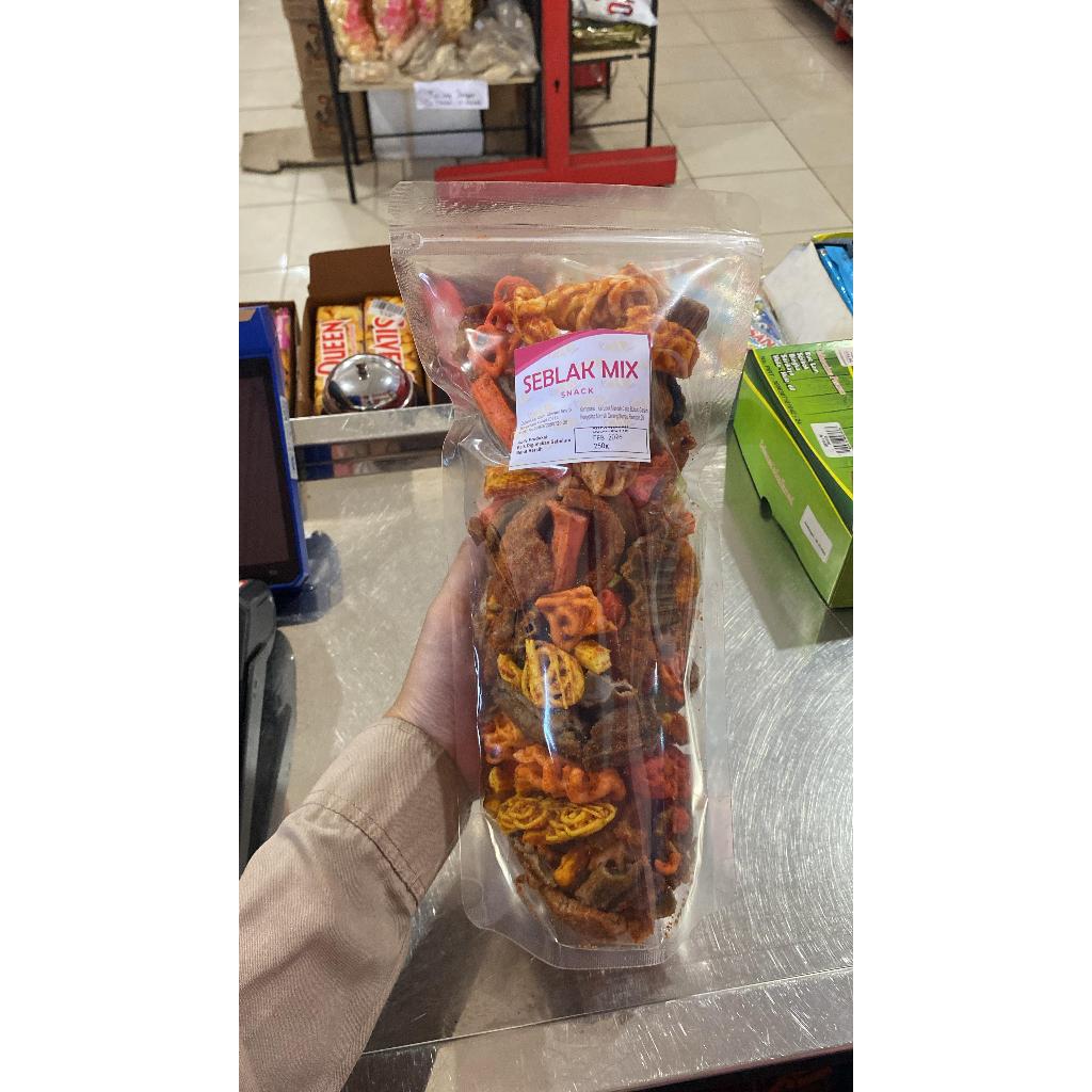 

Kerupuk Seblak mix 250gr | kerupuk | snack kiloan | jajanan tradisional jadul
