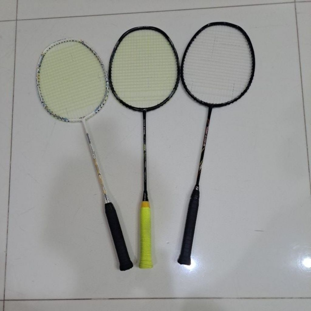3 buah raket badminton hundred hartz felet second siap pakai