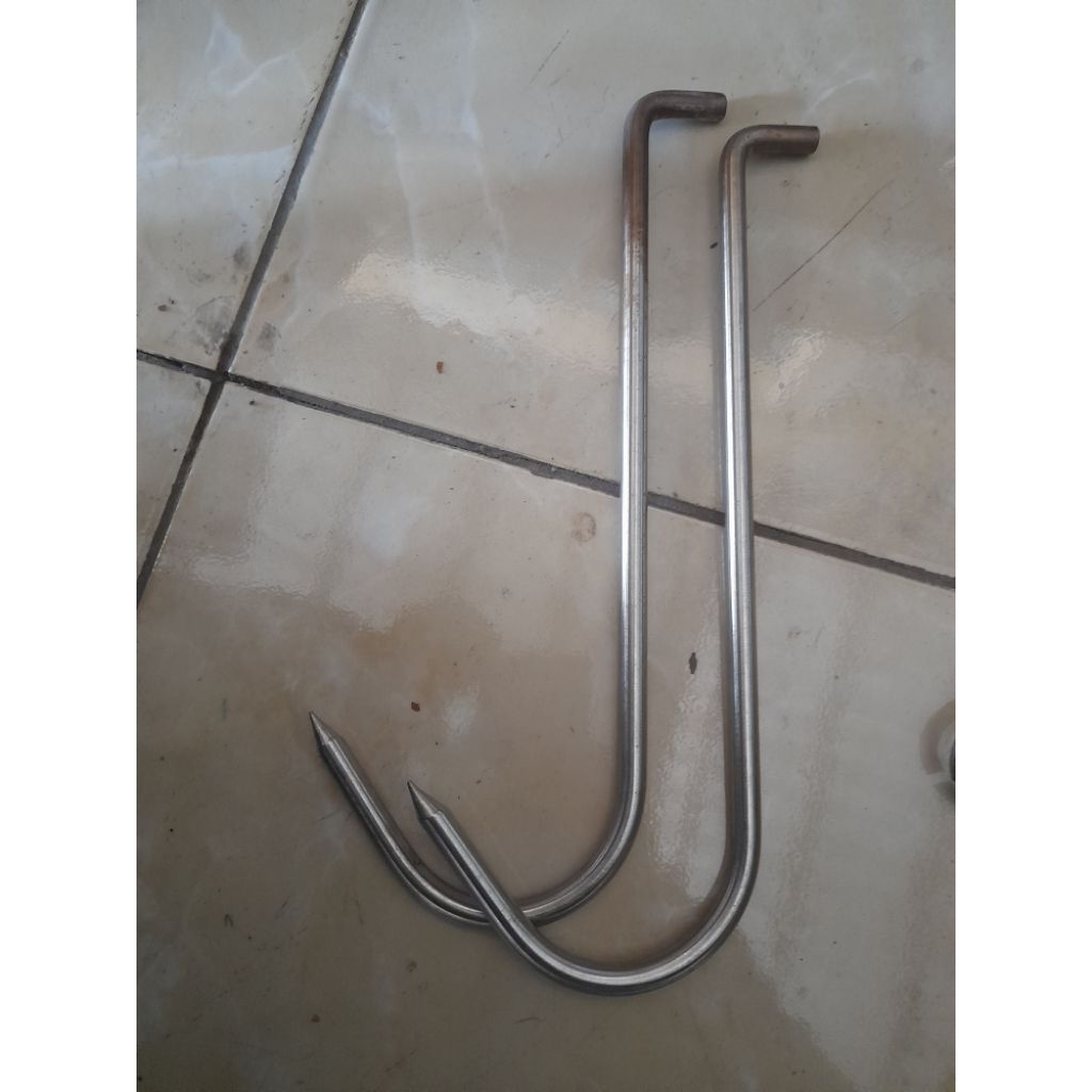 Mata gancu tebal 9,5 mili ukuran besar 43 cm