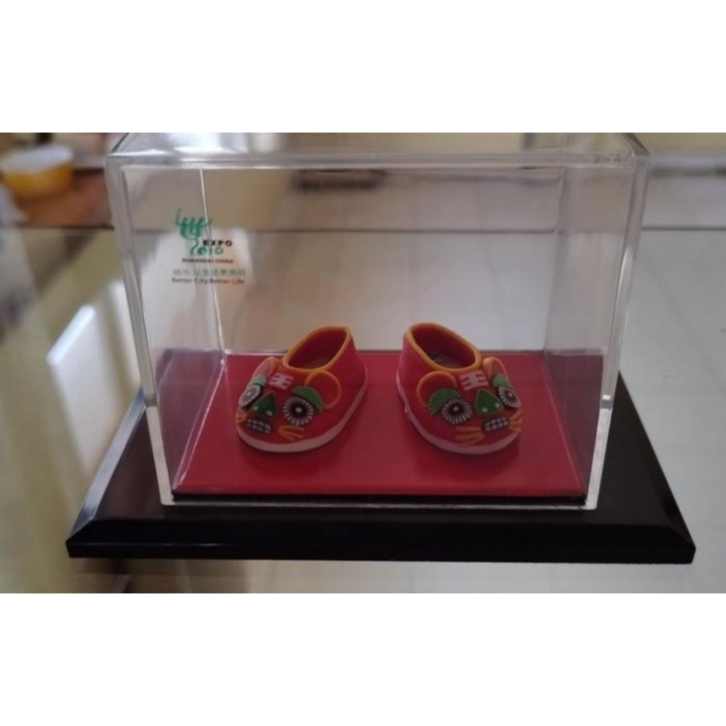 Patung Dekorasi Sepatu Mini SHANGHAI ORIGINAL (BARANG SECOND)