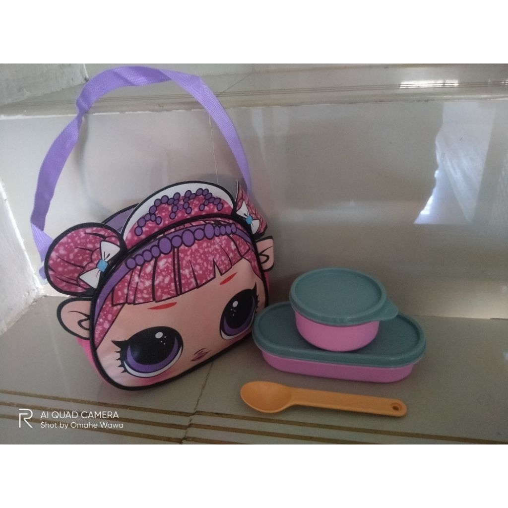 Bekal set Tupperware