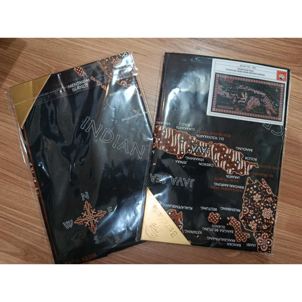 Sarung Batik Motif Peta Indonesia