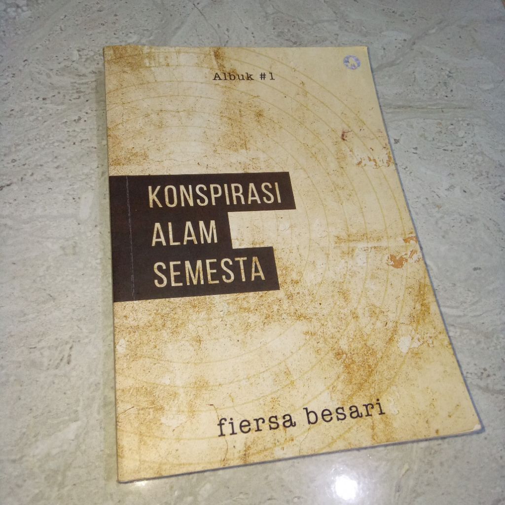 Konspirasi Alam Semesta - Fiersa Besari (preloved)