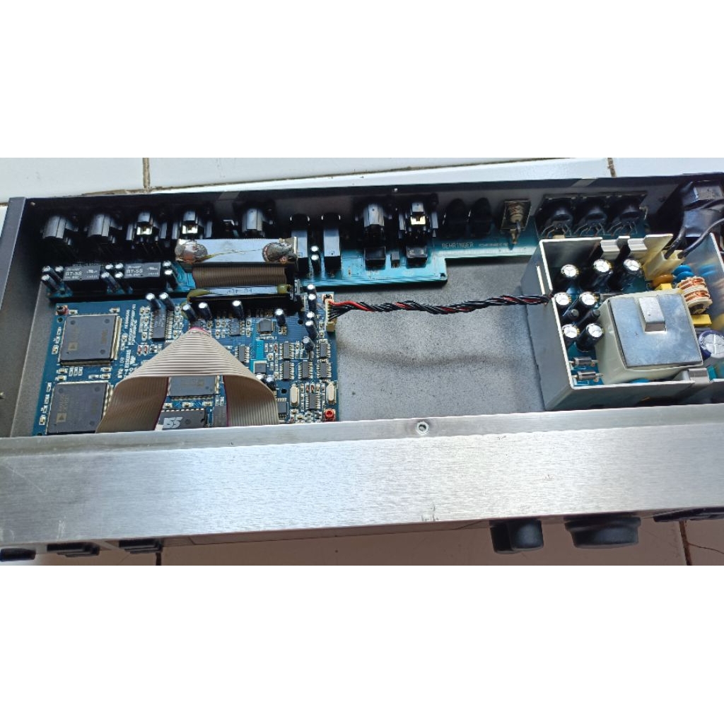 equalizer digital  behringer