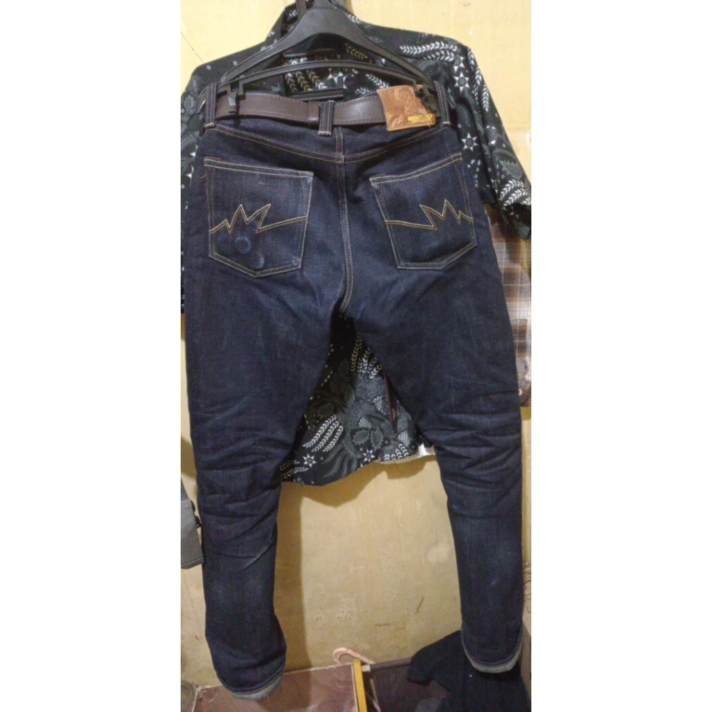 mischief golden grypthon 22oz SZ 30