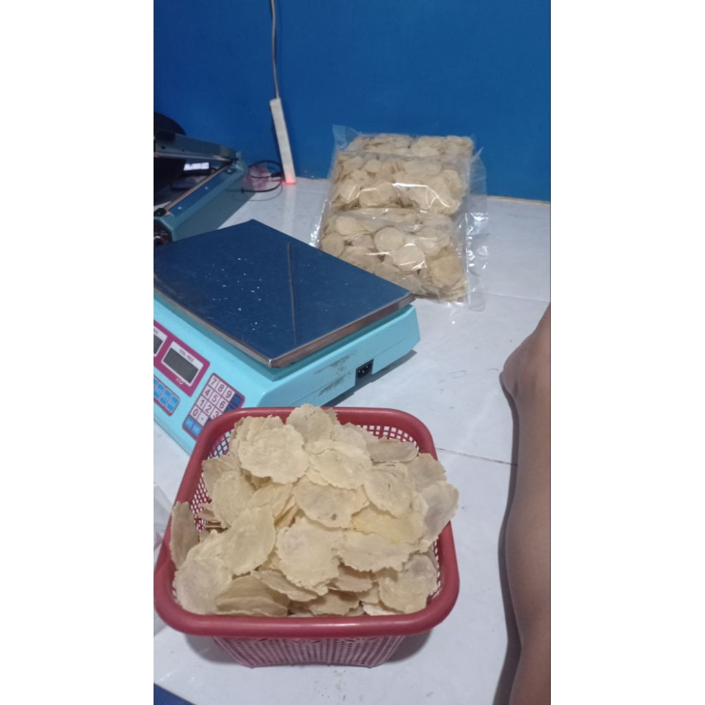 

Emping melinjo super khas limpung 500 gram