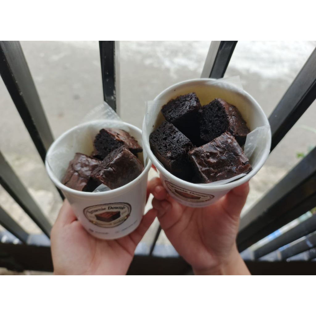 

BROWNIE DOWNIE Brownies Bites 12oz ORI no topping