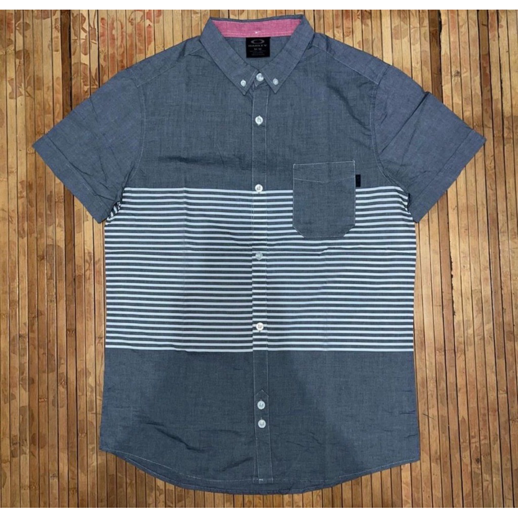 OAKLEY DARK GREY  STRIPED WHITE BUTTON DOWN SHORT SLEEVE SHIRT fred perry under armour