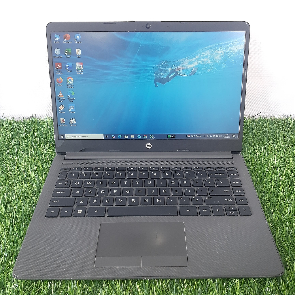 HP 245 G8 AMD RYZEN 3 3250U RAM 4GB NVME 256GB