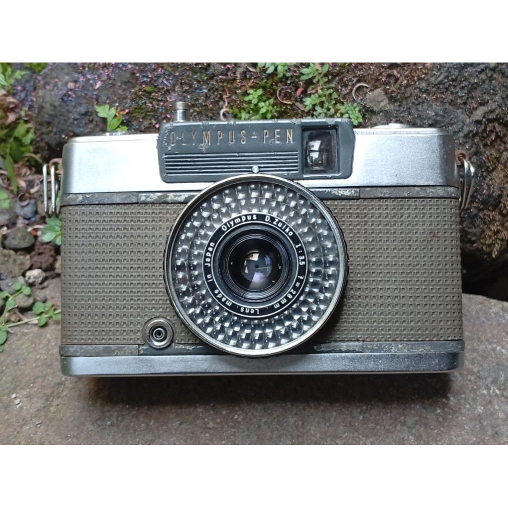 000619- kamera analog OLYMPUS PEN EE2- half frame