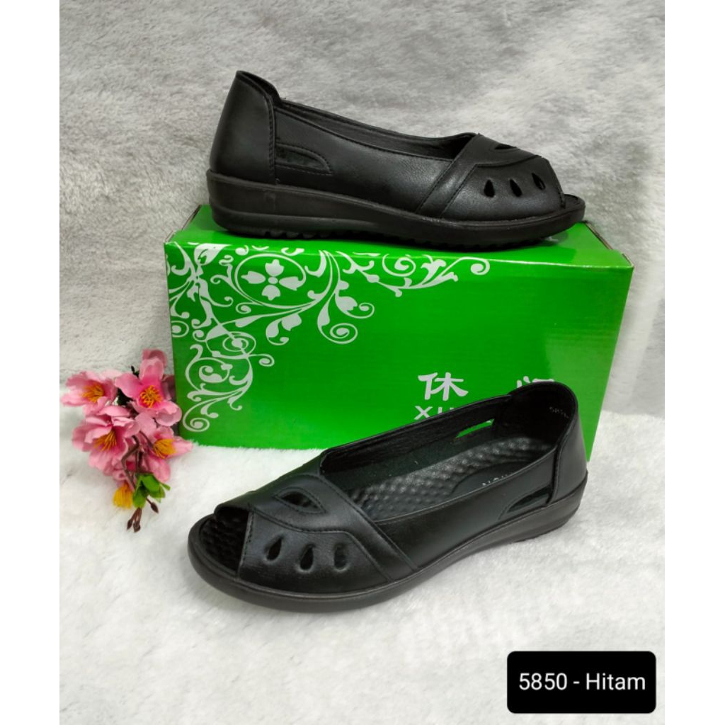 PANSUS BUKA WANITA TAPAK KARET IMPORT KEKINIAN