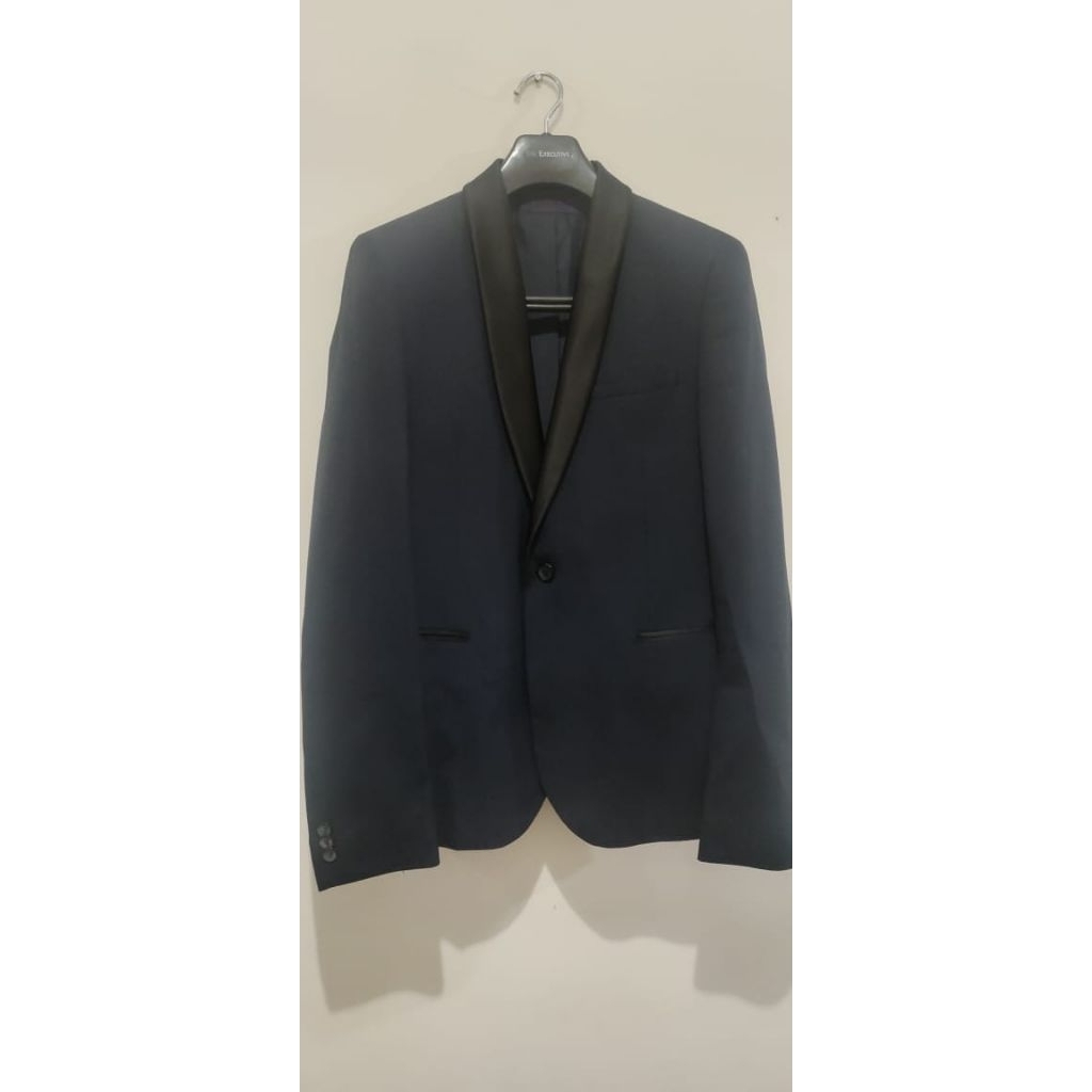 P❤️ Jas Tuxedo The Executive Skinny Fit Navy kerah Hitam Satin