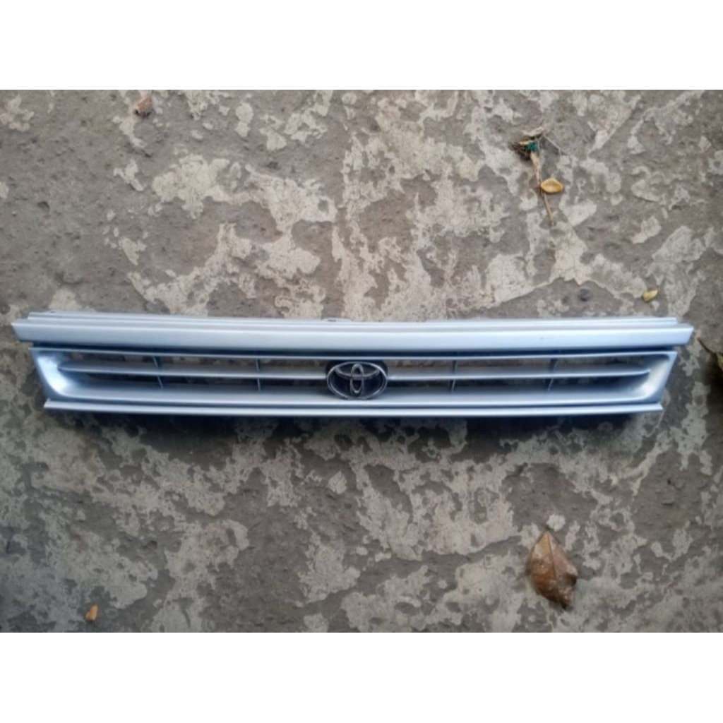 GRILL DEPAN TOYOTA STARLET KAPSUL