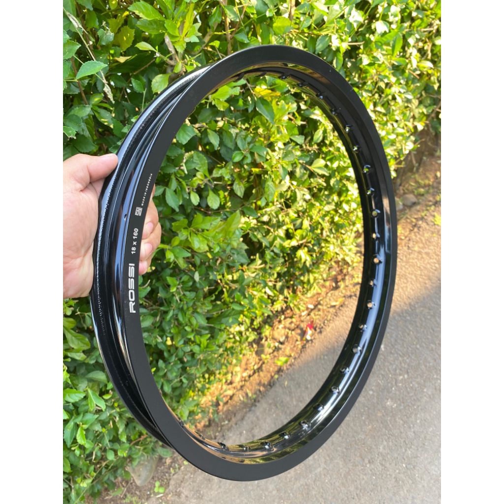 Velg ring 18 Hitam Glossy Ukuran 160