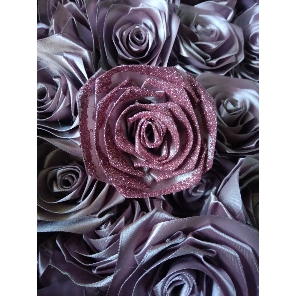 

Bunga pita satin gliter dasty