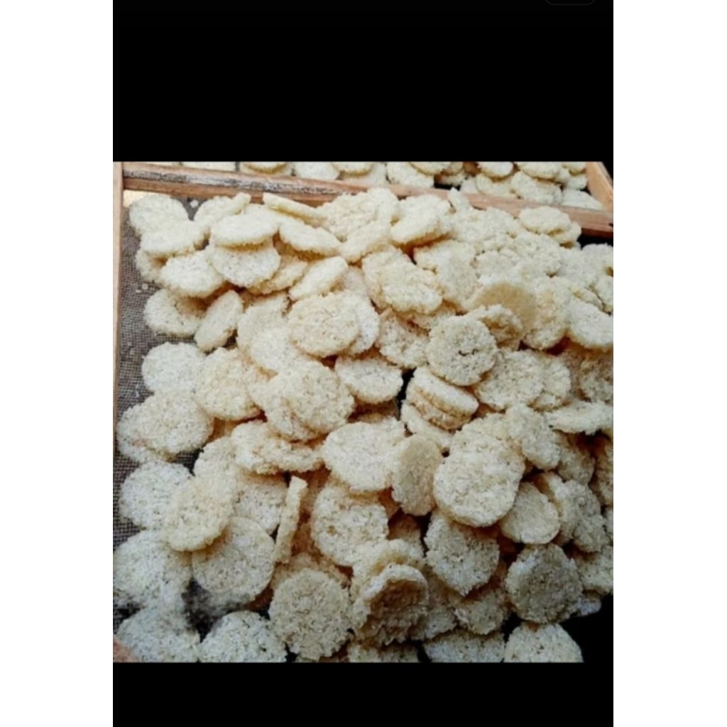 

RENGGINANG mentah khas Trenggalek ketan asli berat 500 grm isi 30