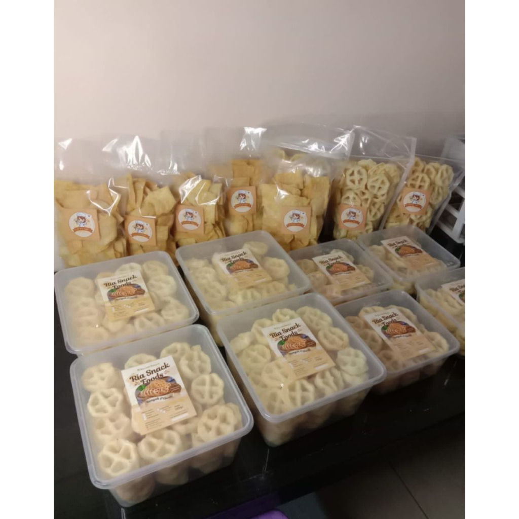 

Kembang Goyang Cemilan Snack Seroja