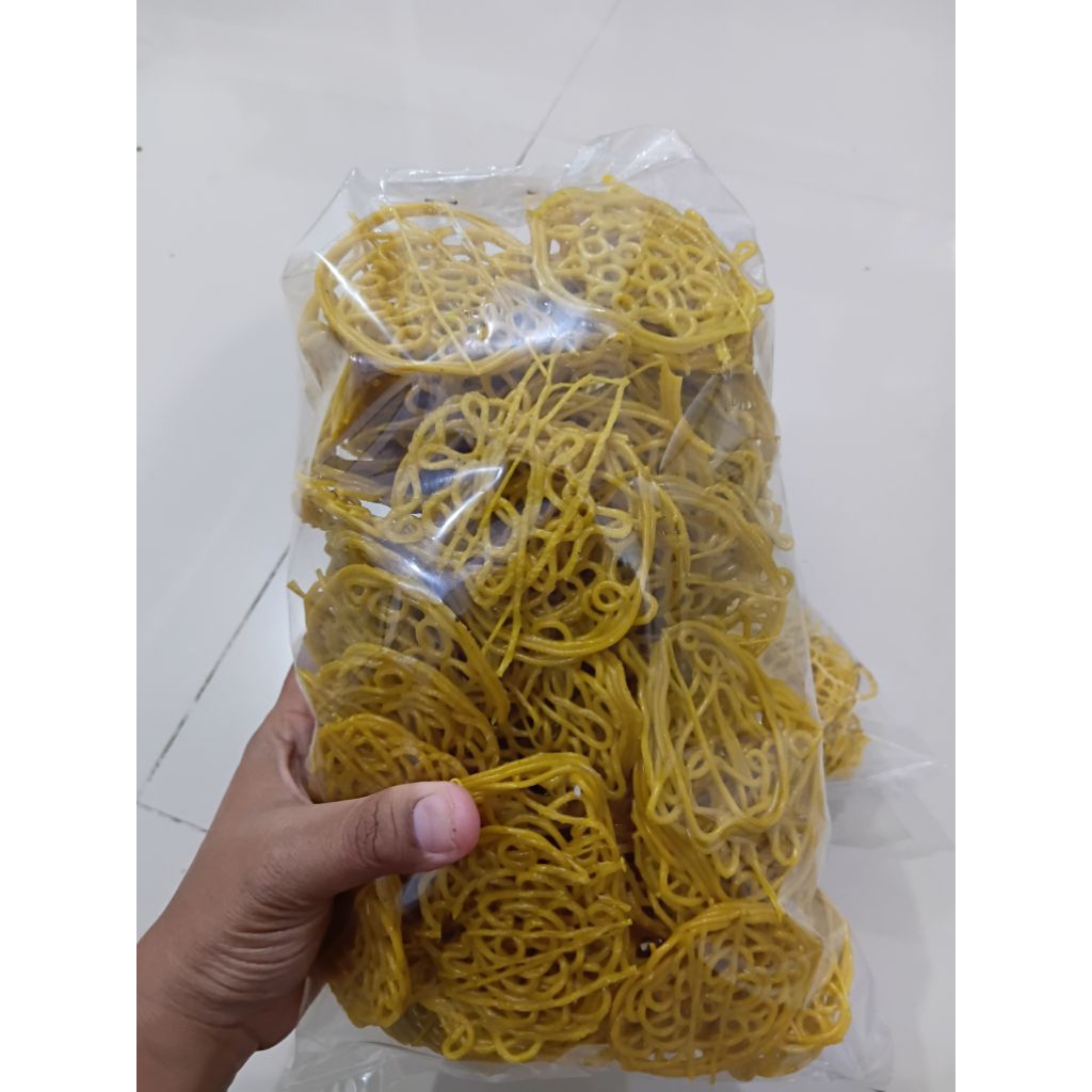

Krupuk mie mentah 500 GRAM khas tegal Krupuk mie kuning mentah