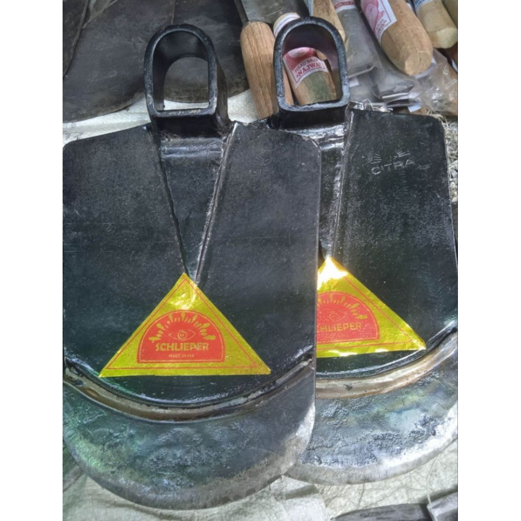 Cangkul baja asli/Cangkul sawah/Cangkul rumput/Cangkul baja asli super tajam/Cangkul modern/Pacul ba