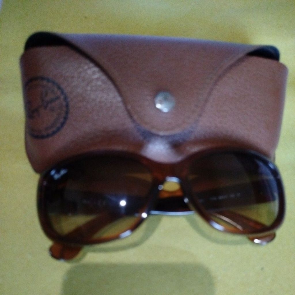 kacamata wanita ray-ban preloved