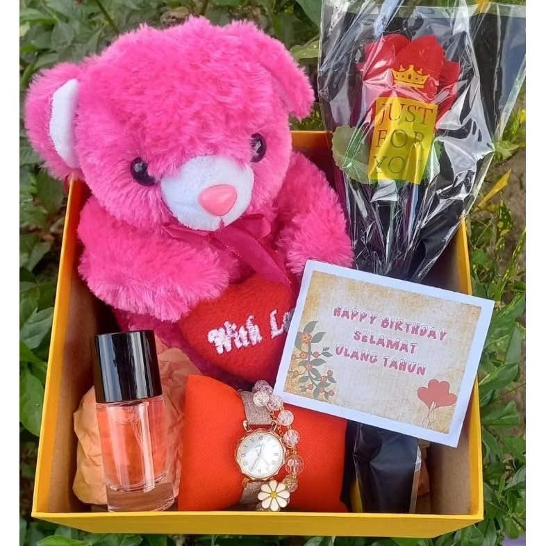 

KADO ULANG TAHUN CEWEK HADIAH ULANG TAHUN WANITA