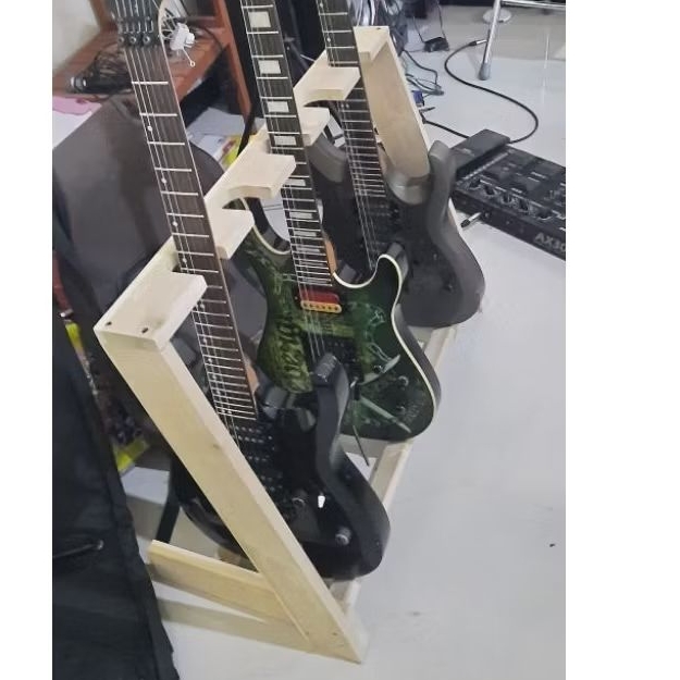 stand gitar rak gitar isi 5 bahan kayu jati kokoh